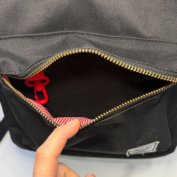 Herschel Supply Co. Black Backpack | Classic Everyday School Travel Bag - Picture 3 of 15